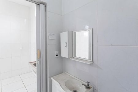 Banheiro social de kitnet/studio à venda com 1 quarto, 84m² em Arvoredo, Contagem