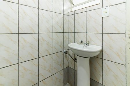 Banheiro de casa para alugar com 1 quarto, 30m² em Lapa, São Paulo