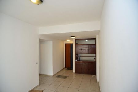 Sala de apartamento para alugar com 1 quarto, 65m² em Barra da Tijuca, Rio de Janeiro