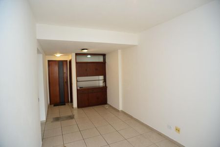 Sala de apartamento para alugar com 1 quarto, 65m² em Barra da Tijuca, Rio de Janeiro