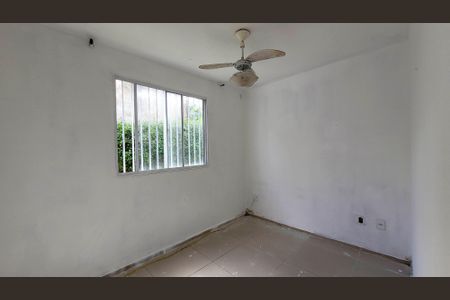 Apartamento para alugar com 2 quartos, 38m² em Jardim das Oliveiras, Itaquaquecetuba