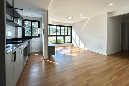 Sala de apartamento para alugar com 2 quartos, 61m² em Saco dos Limões, Florianópolis