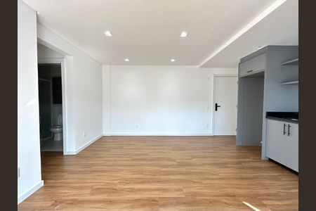 Sala de apartamento para alugar com 2 quartos, 61m² em Saco dos Limões, Florianópolis