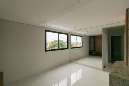 Apartamento à venda com 3 quartos, 70m² em Sinimbu, Belo Horizonte