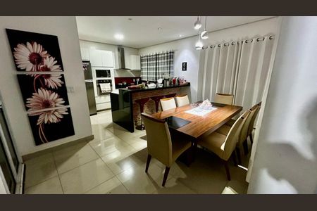 Sala de casa à venda com 3 quartos, 121m² em Aglomeração Urbana de Jundiaí, Jundiaí