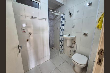 Banheiro de apartamento para alugar com 1 quarto, 40m² em Santa Ifigênia, São Paulo