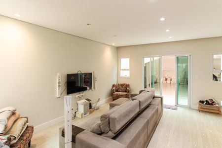 Sala de casa à venda com 3 quartos, 250m² em Vila Gustavo, São Paulo