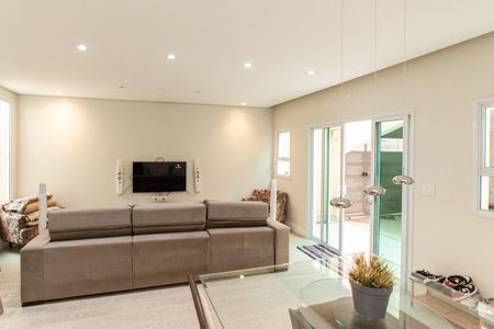 Sala de casa à venda com 3 quartos, 250m² em Vila Gustavo, São Paulo