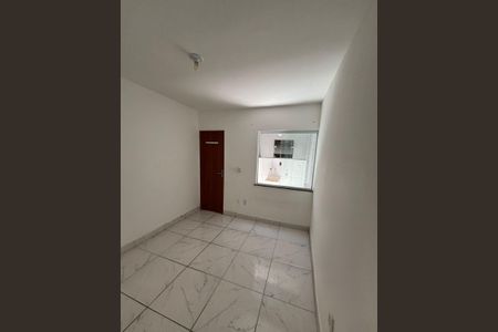 Sala de casa para alugar com 1 quarto, 65m² em Laranjal, São Gonçalo