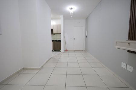 Sala de apartamento à venda com 2 quartos, 70m² em Vila Curuçá, Santo André