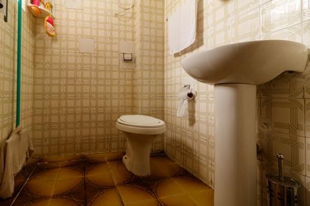 Banheiro de casa à venda com 2 quartos, 250m² em Vila Sabrina, São Paulo