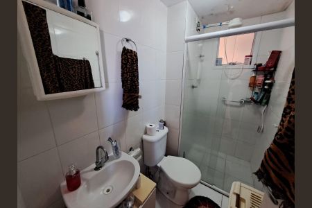 Banheiro de apartamento à venda com 2 quartos, 45m² em Jardim Sao Pedro, Osasco