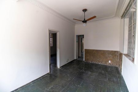 Sala de casa à venda com 4 quartos, 500m² em Fátima, Niterói