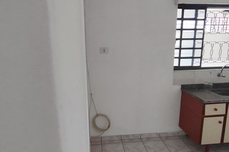 Quarto de casa para alugar com 1 quarto, 26m² em Vila Palmares, São Caetano do Sul