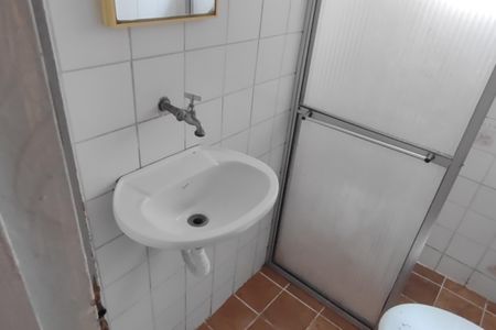 Banheiro de casa para alugar com 1 quarto, 36m² em Vila Palmares, São Caetano do Sul