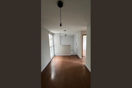 Sala de apartamento para alugar com 2 quartos, 40m² em Lajeado, Cotia