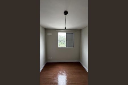 Quarto de apartamento para alugar com 2 quartos, 40m² em Lajeado, Cotia