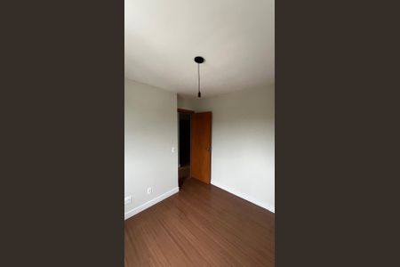Quarto de apartamento para alugar com 2 quartos, 40m² em Lajeado, Cotia