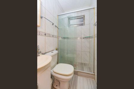 Banheiro de apartamento para alugar com 1 quarto, 43m² em Morro Santana, Porto Alegre