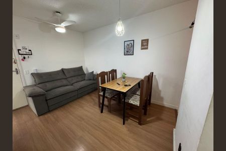 Sala de apartamento para alugar com 2 quartos, 45m² em Parque Ipe, São Paulo