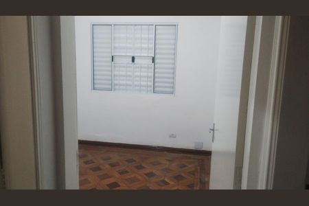 Quarto de casa para alugar com 3 quartos, 100m² em Vila Bertioga, São Paulo