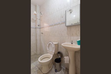 Banheiro de casa para alugar com 1 quarto, 40m² em Parque Cisper, São Paulo