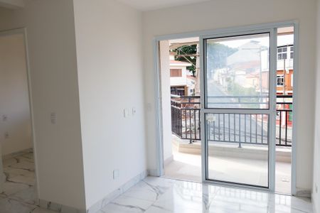 sala de apartamento à venda com 2 quartos, 53m² em Km 18, Osasco