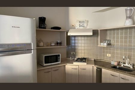 Cozinha de kitnet/studio para alugar com 1 quarto, 54m² em Alphaville, Barueri