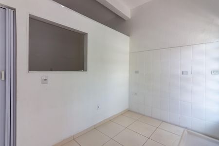Cozinha de casa para alugar com 1 quarto, 40m² em Metalúrgicos, Osasco