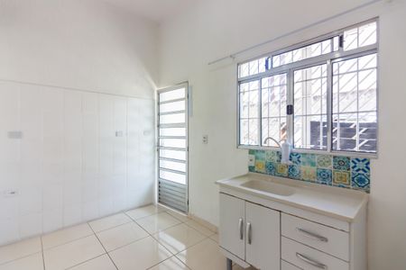 Cozinha de casa para alugar com 1 quarto, 40m² em Metalúrgicos, Osasco