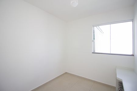 Quarto 2 de casa de condomínio para alugar com 2 quartos, 90m² em Chácara Cotia, Contagem