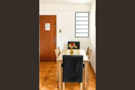 Sala de apartamento para alugar com 2 quartos, 65m² em Vila Virginia, Ribeirão Preto