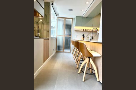 Apartamento à venda com 2 quartos, 160m² em Empresarial 18 do Forte, Santana de Parnaíba