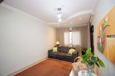 Sala de TV de casa à venda com 3 quartos, 248m² em Jardim Laguna, Contagem