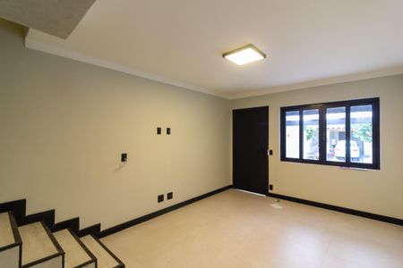 Sala de casa de condomínio à venda com 3 quartos, 110m² em Pedreira, São Paulo