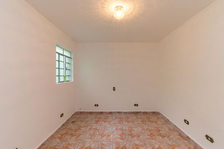 Sala/Quarto de casa para alugar com 1 quarto, 32m² em Capão do Embira, São Paulo