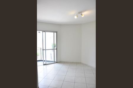 Detalhe - Sala e Sala de Jantar de apartamento à venda com 2 quartos, 63m² em Vila Mangalot, São Paulo