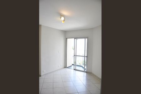 Detalhe - Sala e Sala de Jantar de apartamento à venda com 2 quartos, 63m² em Vila Mangalot, São Paulo