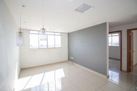 Sala de apartamento à venda com 2 quartos, 60m² em Alvorada, Contagem