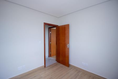 Quarto 2 de apartamento para alugar com 2 quartos, 53m² em Tijuca, Contagem