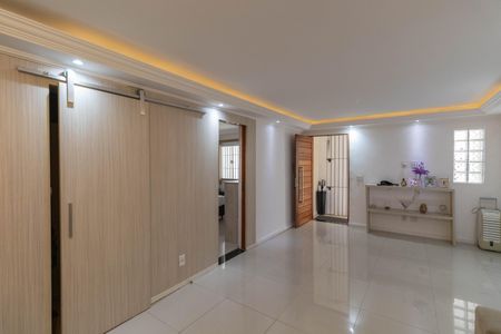 Sala e Cozinha de casa à venda com 4 quartos, 310m² em Jardim Santana, São Paulo