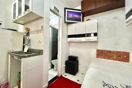 Quarto/Sala de kitnet/studio à venda com 1 quarto, 18m² em Cidade Vargas, São Paulo