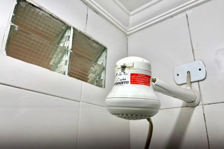 Banheiro de kitnet/studio à venda com 1 quarto, 18m² em Cidade Vargas, São Paulo