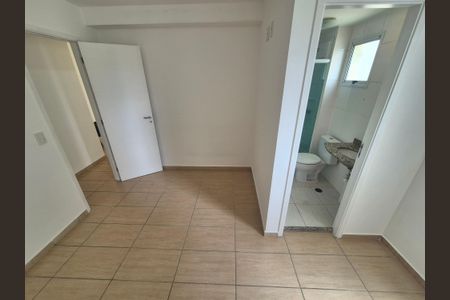 Apartamento à venda com 3 quartos, 77m² em Jardim Cláudia, São Paulo
