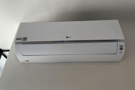 Ar condicionado do Studio de kitnet/studio para alugar com 1 quarto, 15m² em Vila Matias, Santos