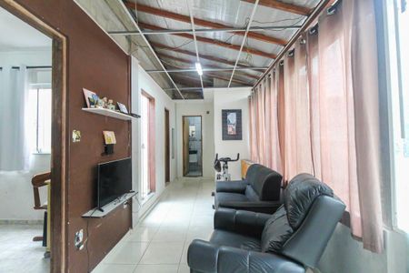 Casa para alugar com 3 quartos, 110m² em Vila Bancaria, São Paulo