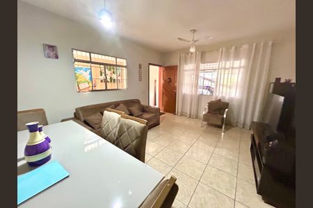 Sala de casa à venda com 3 quartos, 260m² em Vila Barros, Guarulhos