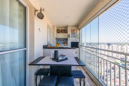 Varanda Gourmet de apartamento à venda com 3 quartos, 105m² em Jardim Tupanci, Barueri