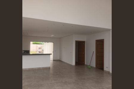 Casa de Condomínio para alugar com 3 quartos, 200m² em Parque Mirante da Mata, Cotia