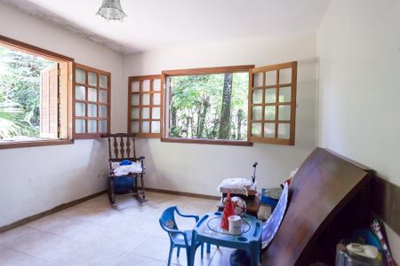 quarto 1 de casa de condomínio à venda com 3 quartos, 350m² em Ouro Velho Mansões, Nova Lima